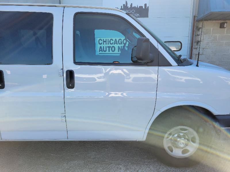 Used 2017 Chevrolet Express 3500 LT w/ LT Preferred Equipment Group RWD image 27