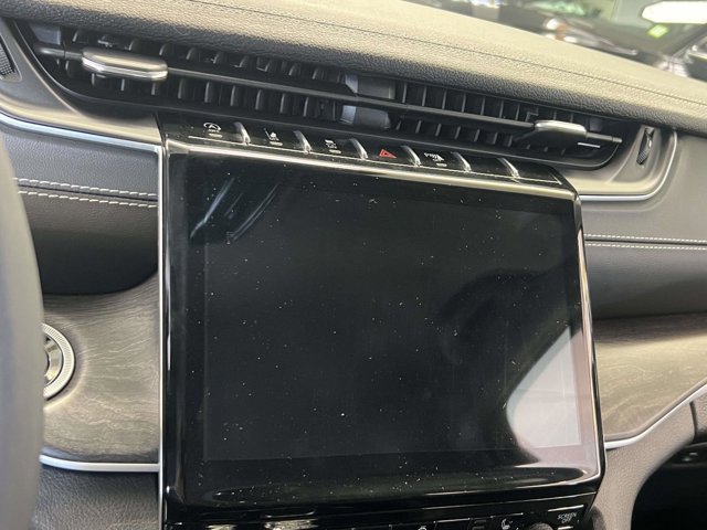 Used 2023 Jeep Grand Cherokee Limited image 26