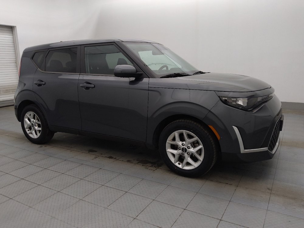 Used 2023 Kia Soul LX w/ Option Group 015 FWD image 11