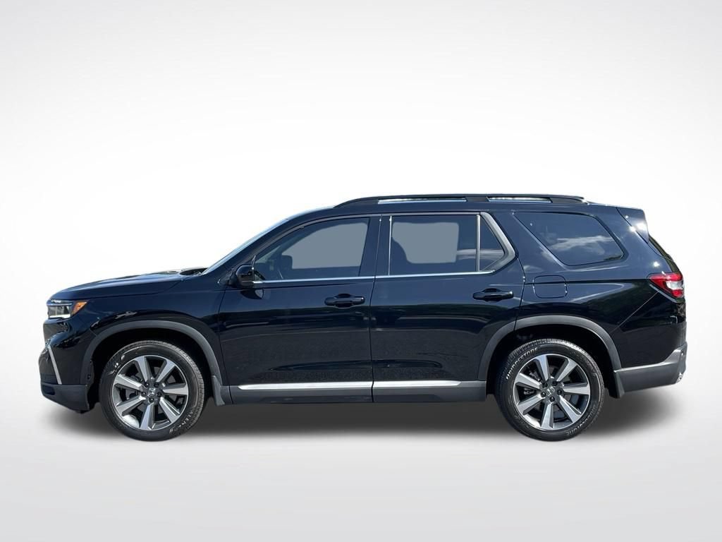 Used 2025 Honda Pilot Elite image 2