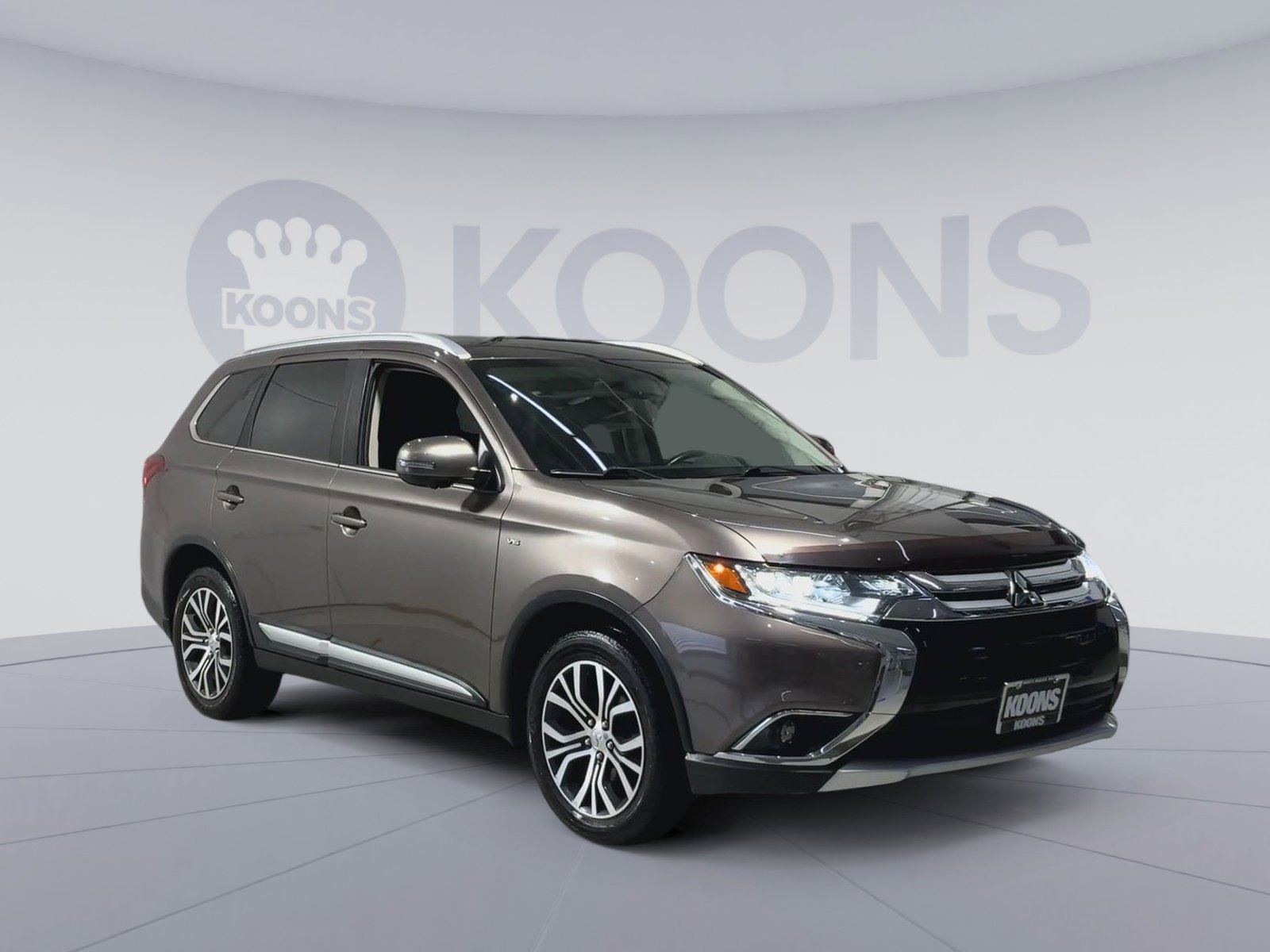 Used 2018 Mitsubishi Outlander GT AWD/4WD image 2
