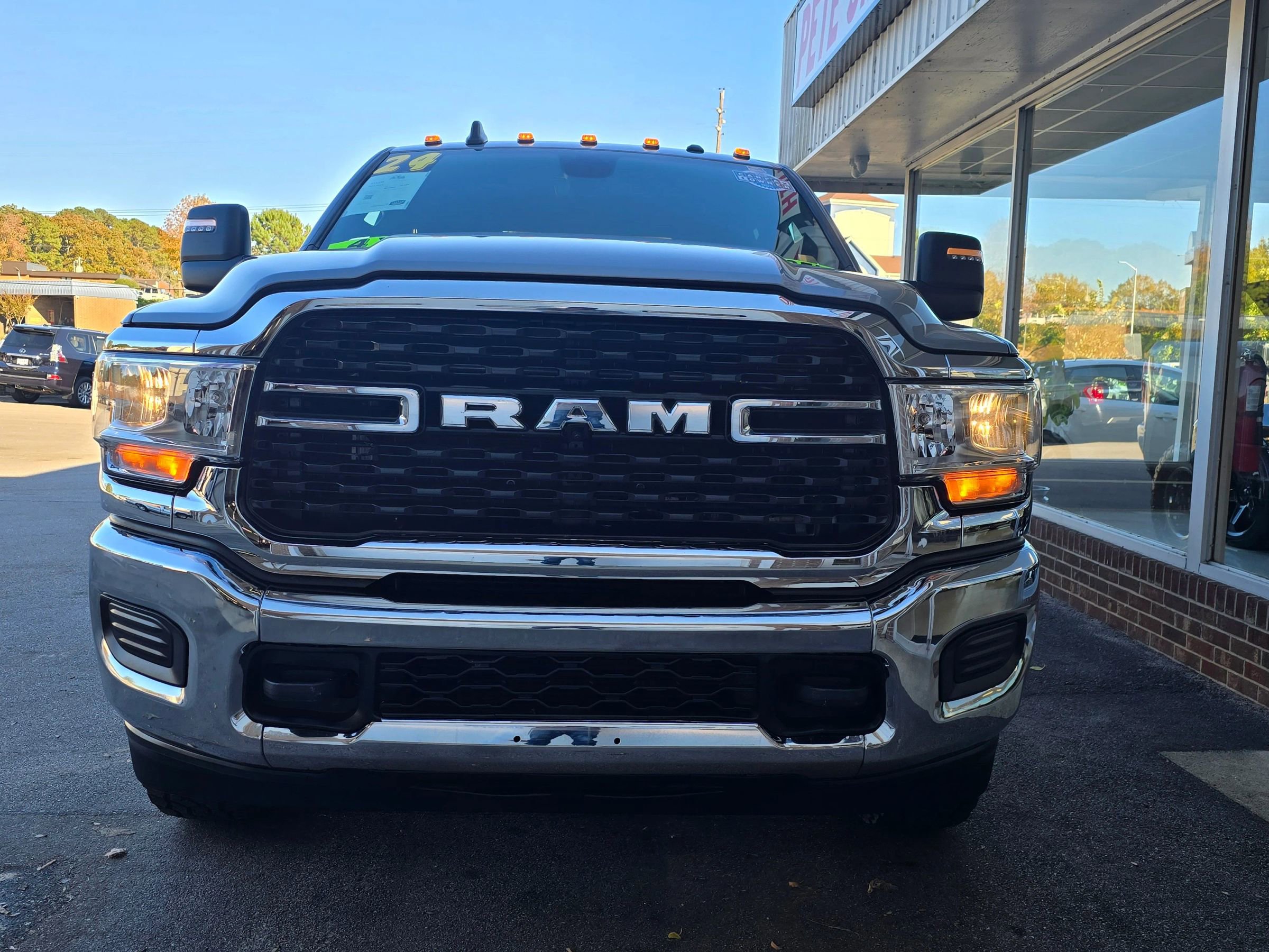 Used 2024 RAM 3500 Tradesman w/ Towing Technology Group image 5