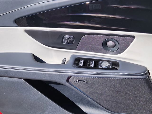 New 2025 Lincoln Nautilus Premier w/ Equipment Group 102A image 9