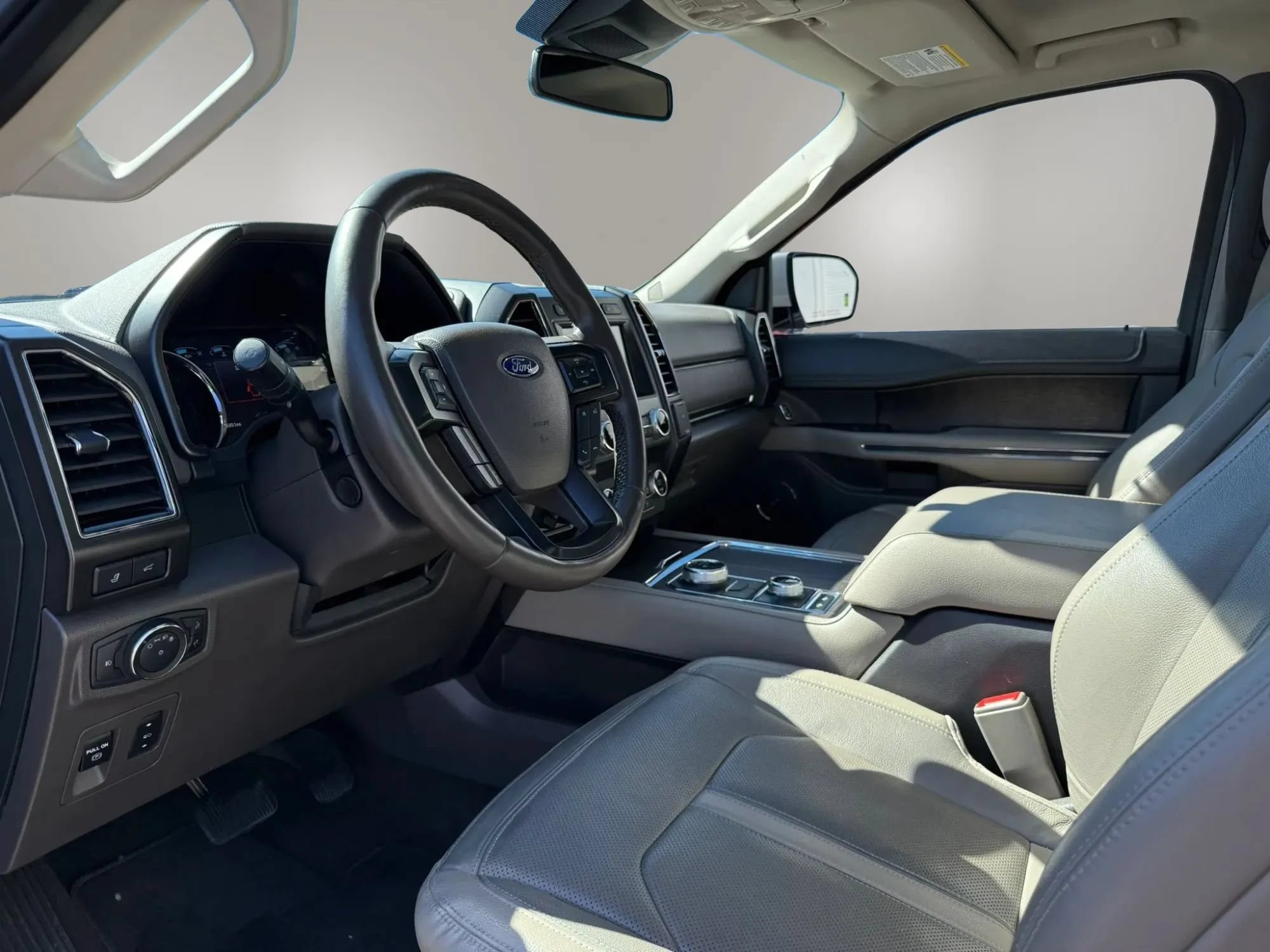 Used 2020 Ford Expedition Limited w/ Equipment Group 302A AWD/4WD image 9