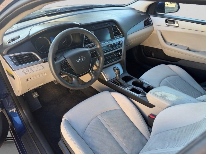 Used 2016 Hyundai Sonata SE w/ Cargo Package image 10