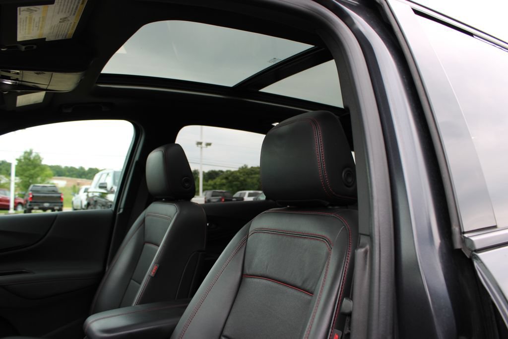 Used 2022 Chevrolet Equinox RS w/ RS Leather Package AWD/4WD image 29