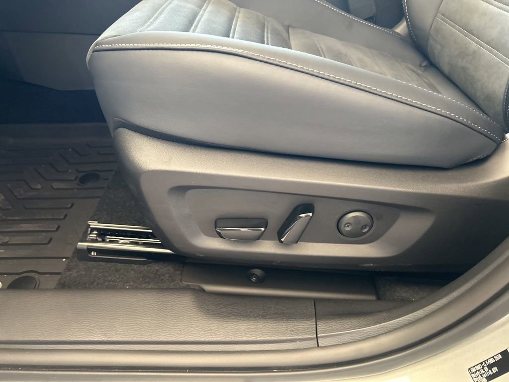 New 2026 Mitsubishi Outlander SE image 42