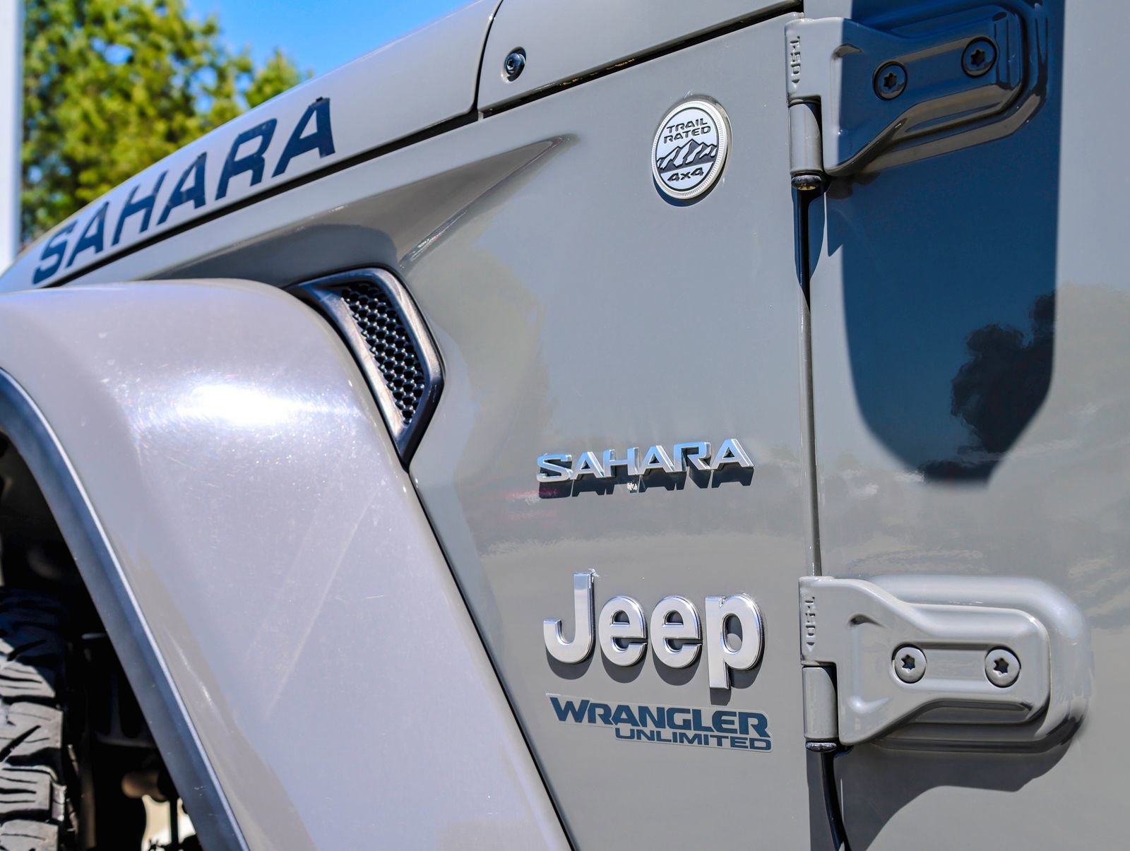 Used 2020 Jeep Wrangler Unlimited Sahara image 4