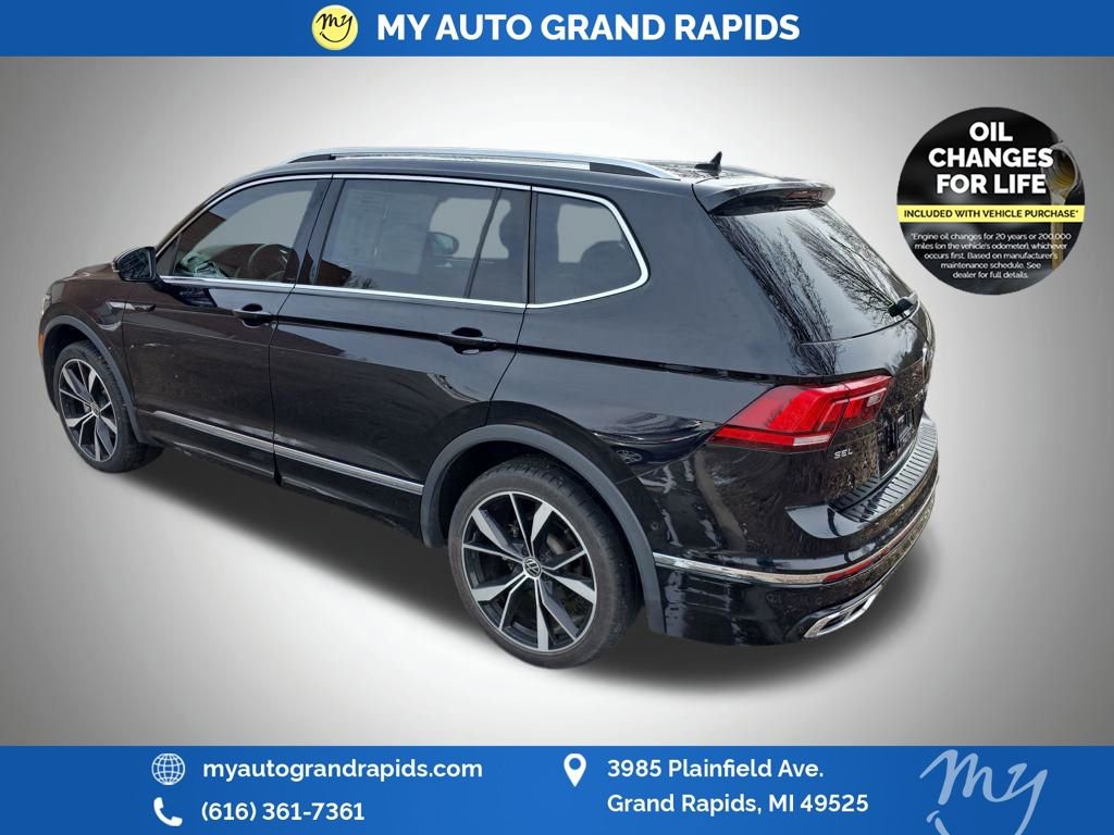 Used 2022 Volkswagen Tiguan SEL R-Line image 9