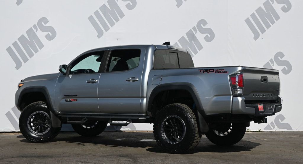 Used 2022 Toyota Tacoma TRD Off-Road image 7