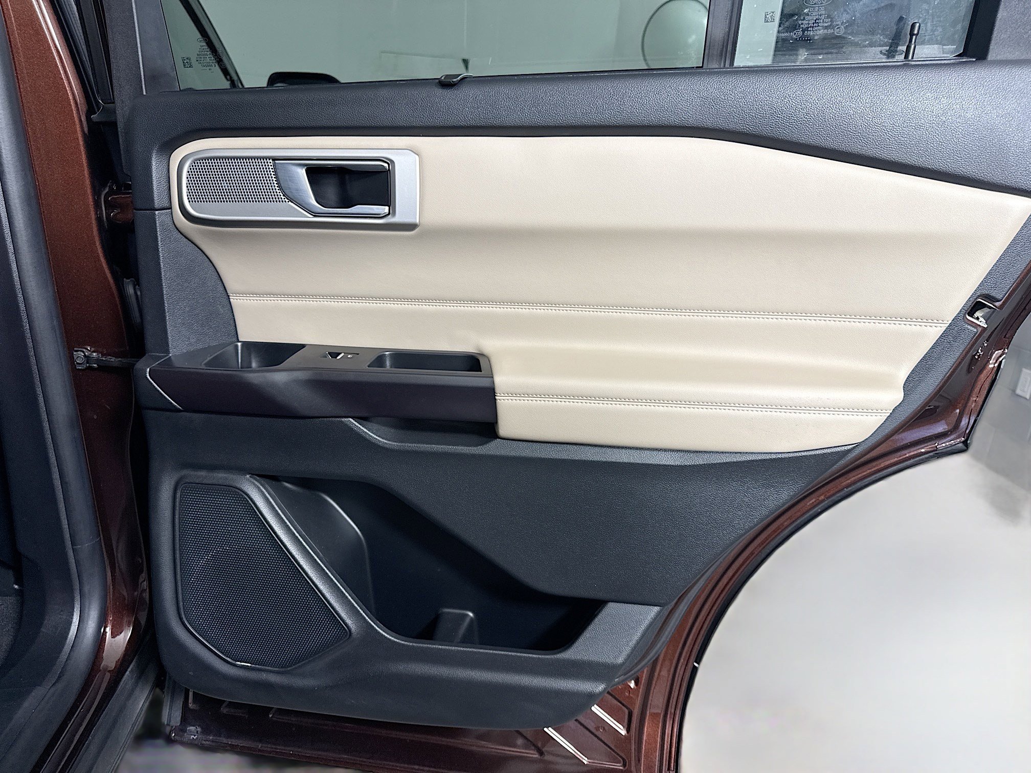 Used 2020 Ford Explorer Limited image 28