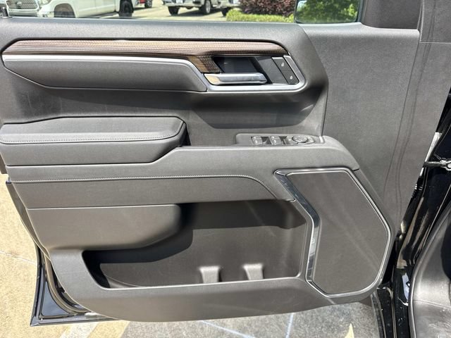 Used 2025 Chevrolet Silverado 1500 RST AWD/4WD image 23