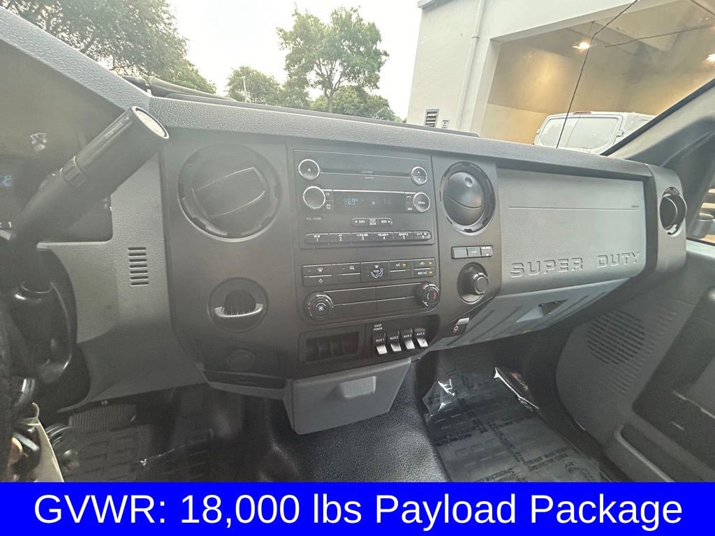 Used 2016 Ford F550 2WD Regular Cab Super Duty image 11