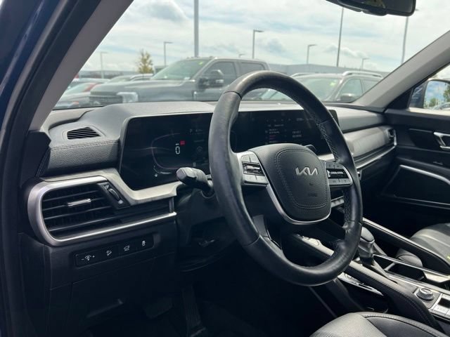 Certified 2024 Kia Telluride EX w/ EX Captain's Chair Package AWD/4WD image 11