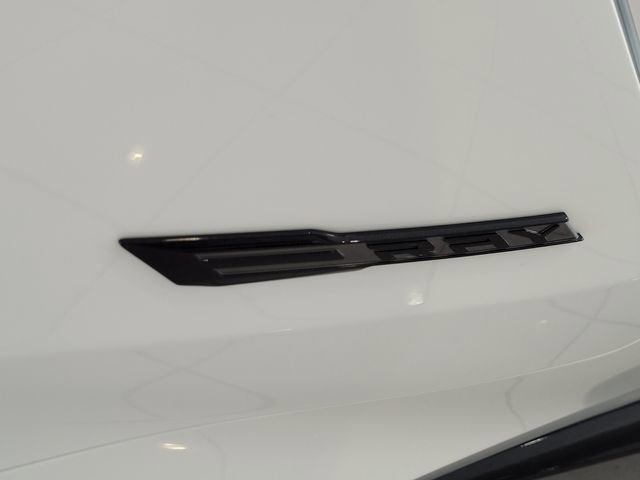 New 2025 Chevrolet Corvette E-Ray image 14