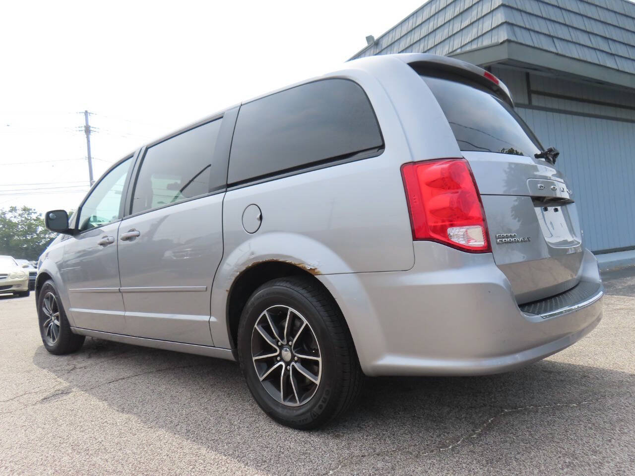 Used 2016 Dodge Grand Caravan R/T FWD image 27