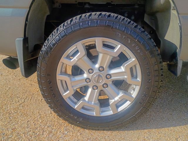 Used 2016 Nissan Titan SV AWD/4WD image 20