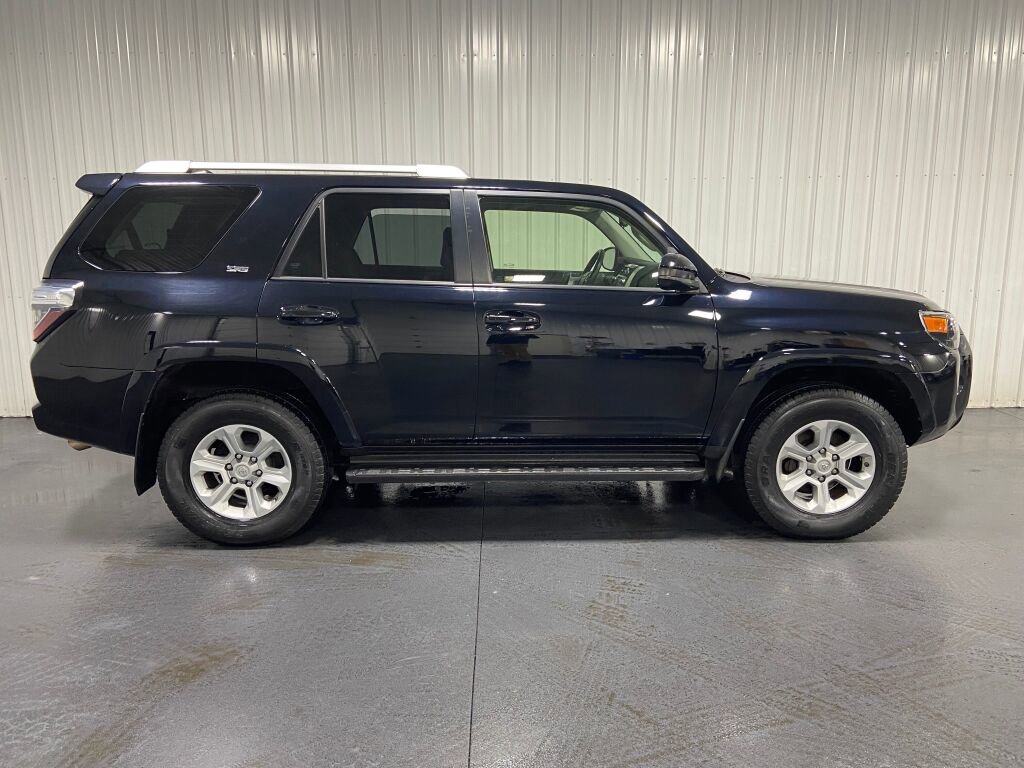 Used 2017 Toyota 4Runner SR5 image 20