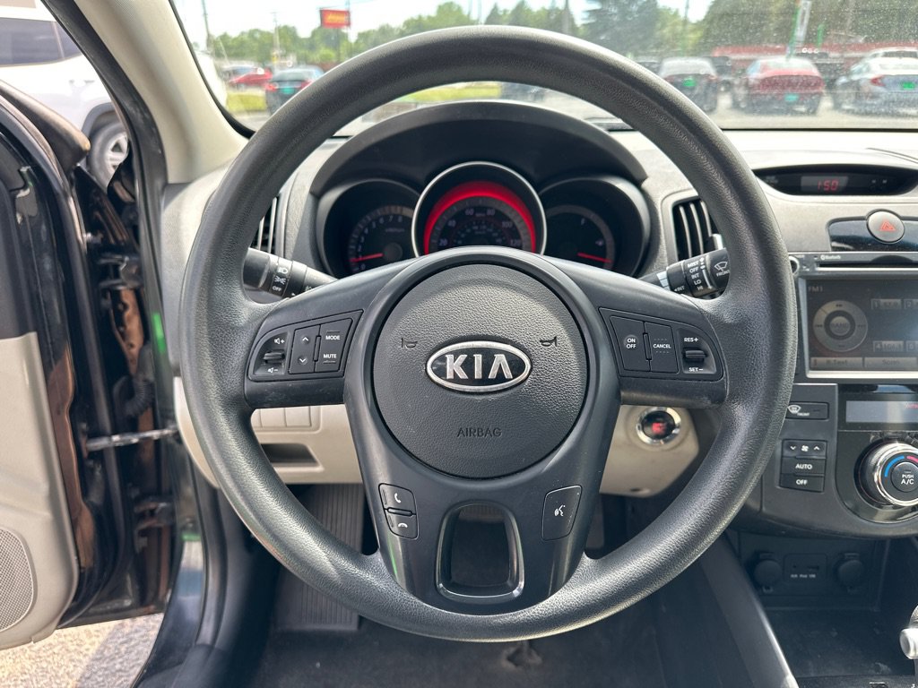 Used 2012 Kia Forte EX w/ Tech Pkg FWD image 11