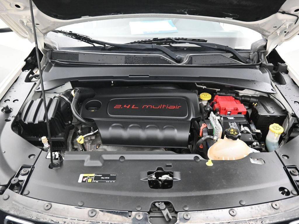 Used 2020 Jeep Compass Latitude w/ Cold Weather Group image 34