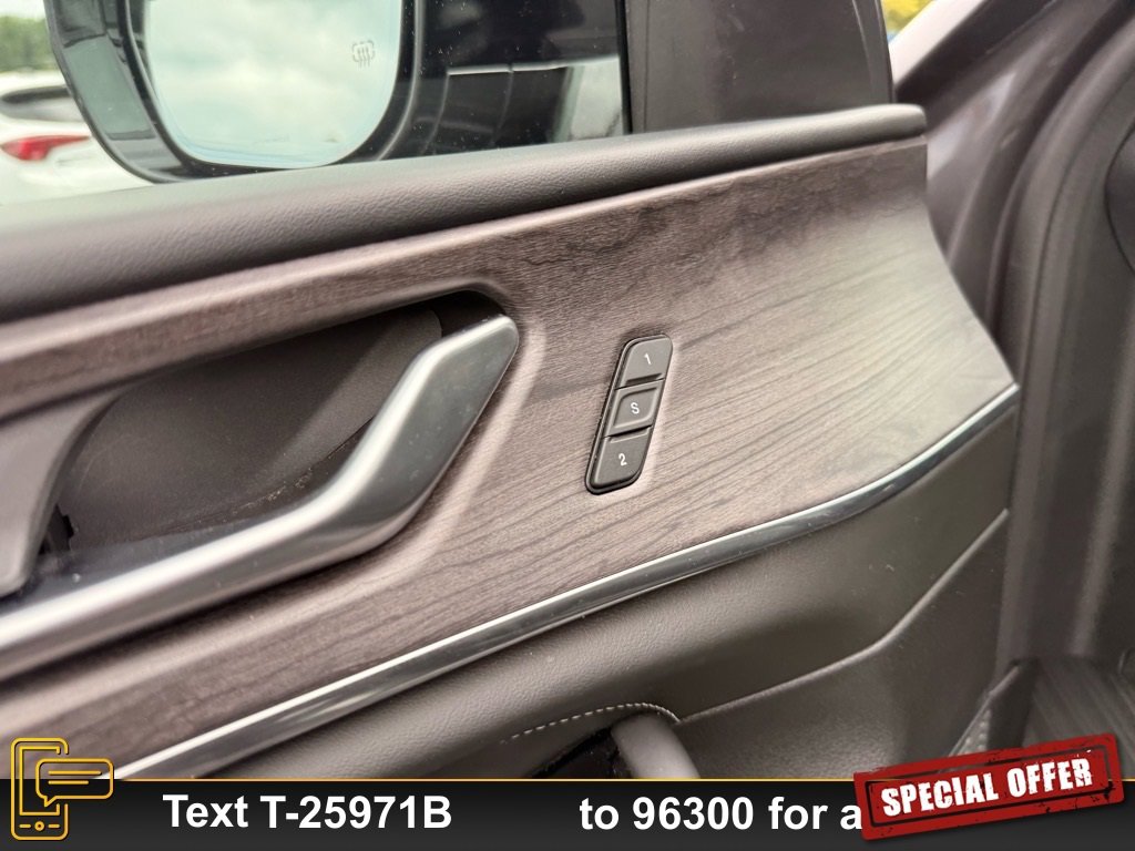 Used 2023 Jeep Grand Cherokee Overland image 16