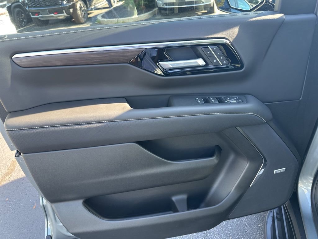 New 2026 Chevrolet Suburban Premier w/ Sun And Tow Package image 15