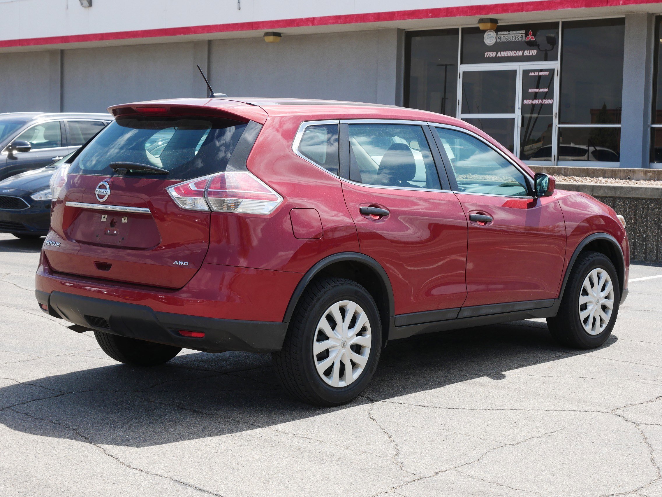 Used 2016 Nissan Rogue S AWD/4WD image 4