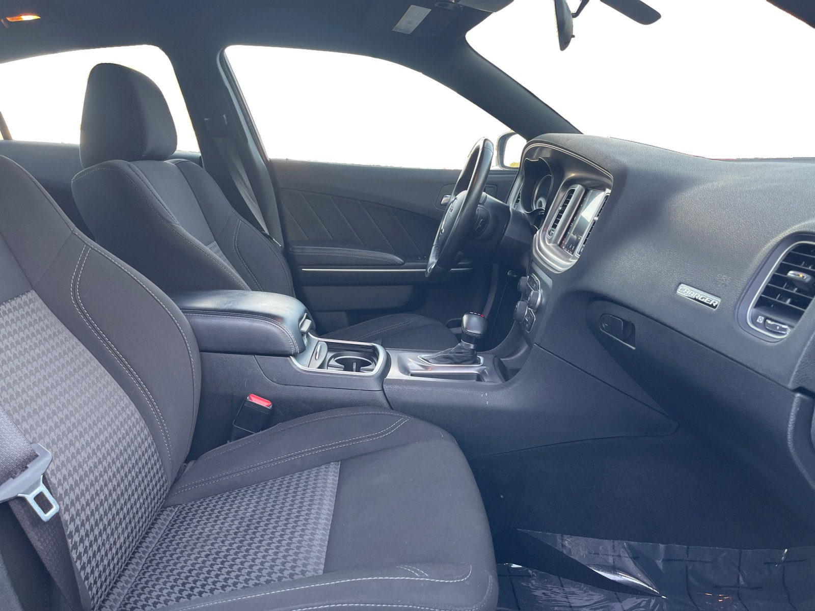 Used 2023 Dodge Charger SXT image 15