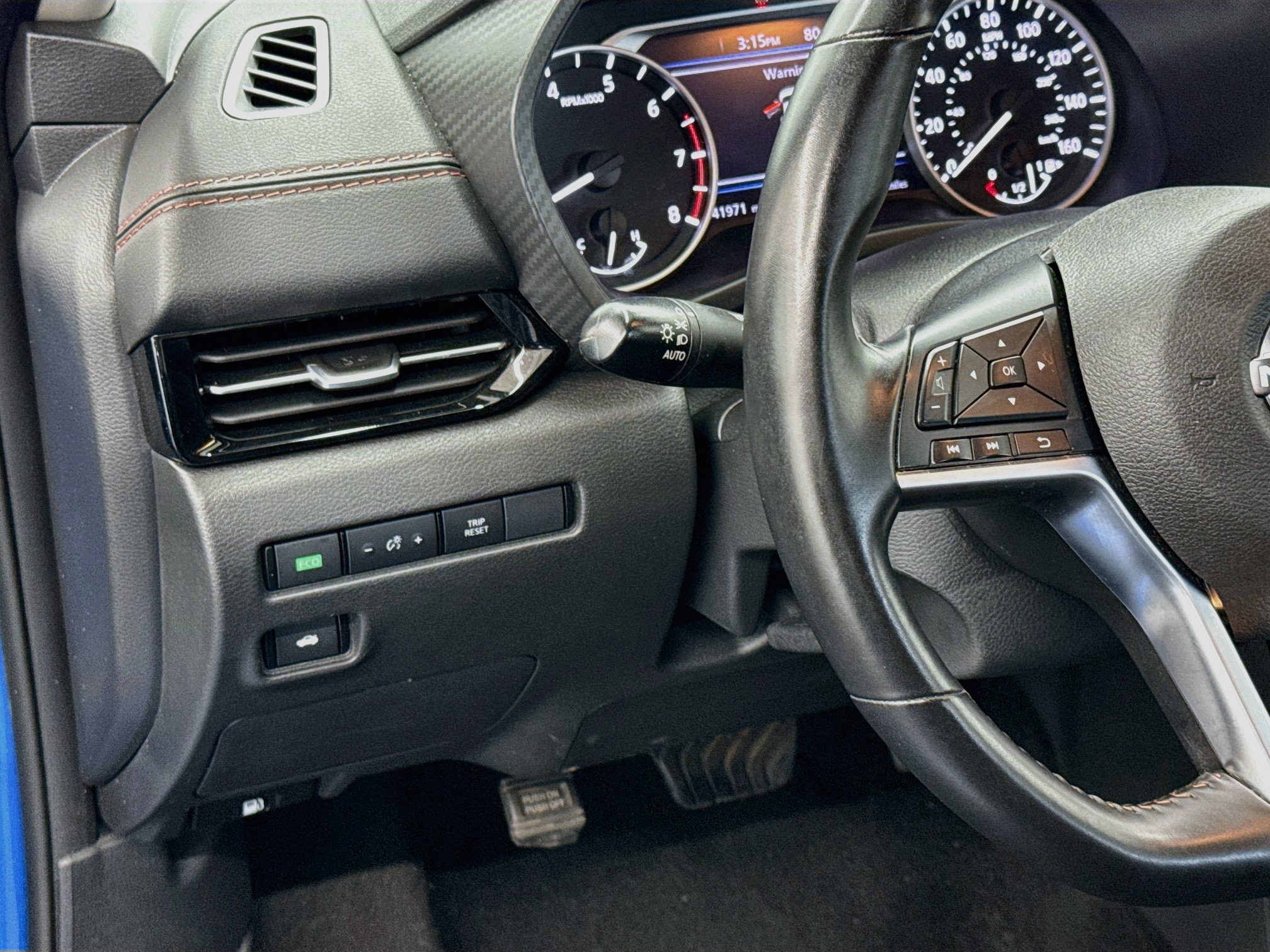 Used 2025 Nissan Sentra SR FWD image 17