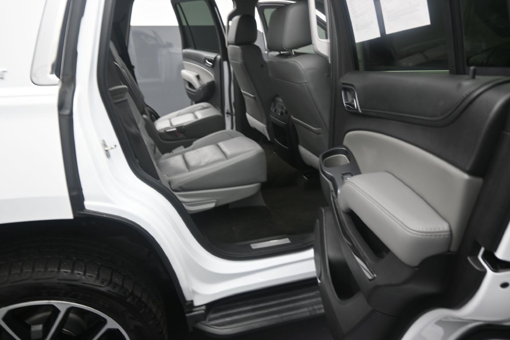 Used 2018 Chevrolet Tahoe LT w/ Luxury Package RWD image 13
