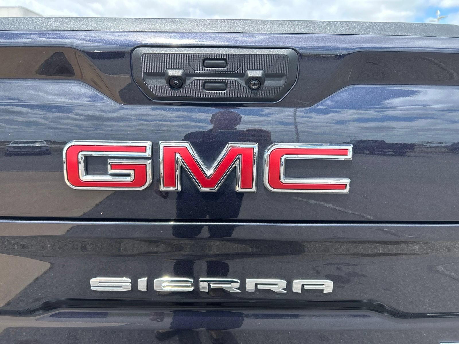 Used 2025 GMC Sierra 1500 Elevation AWD/4WD image 12