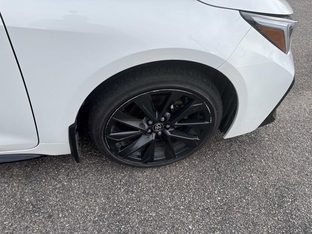 Used 2024 Toyota Corolla SE w/ SE Package image 10
