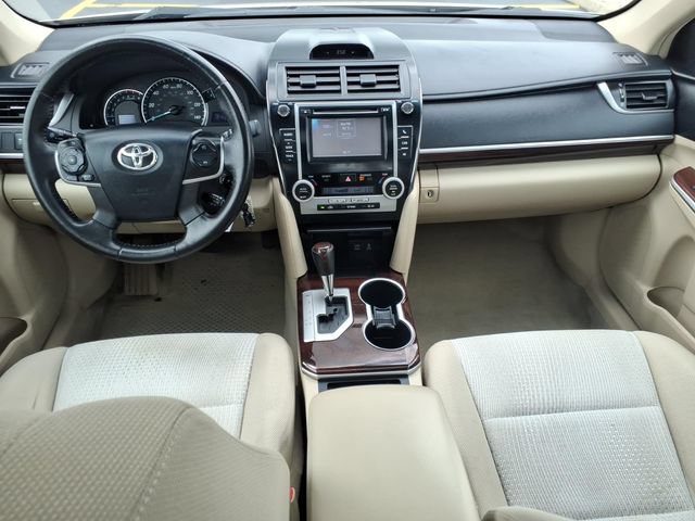Used 2012 Toyota Camry XLE FWD image 16