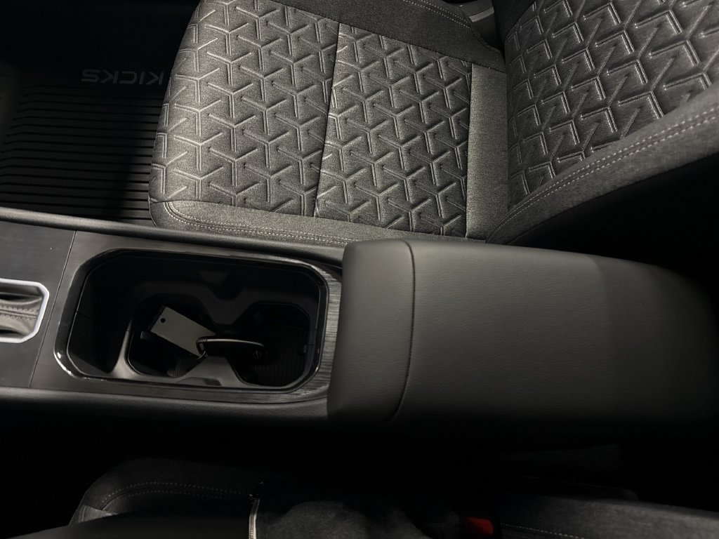 New 2027 Nissan Kicks SV AWD/4WD image 21