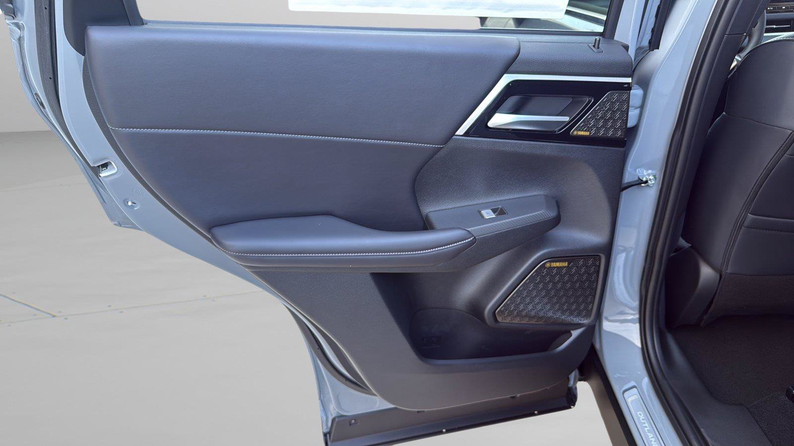 New 2026 Mitsubishi Outlander SE AWD/4WD image 30