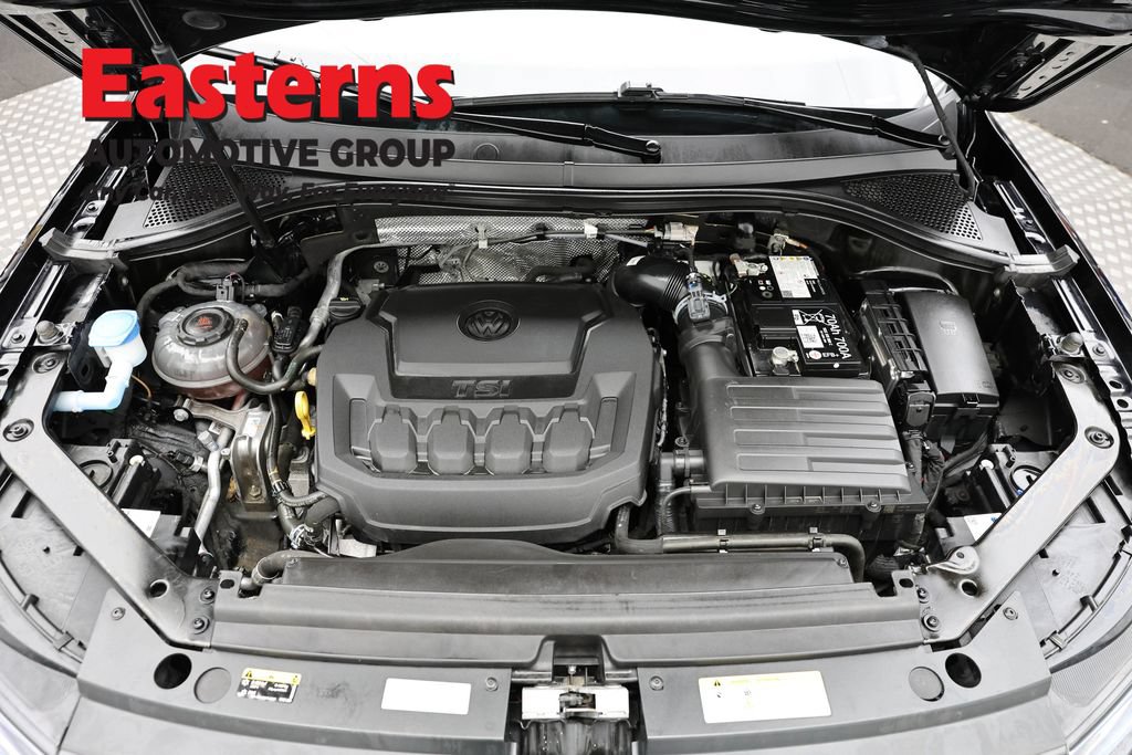 Used 2024 Volkswagen Tiguan SE R-Line AWD/4WD image 6