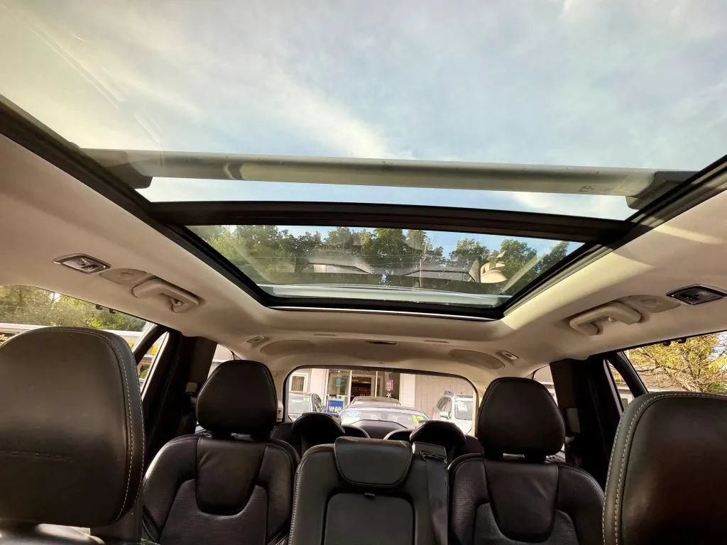 Used 2018 Volvo XC90 T6 Inscription w/ Convenience Package AWD/4WD image 19