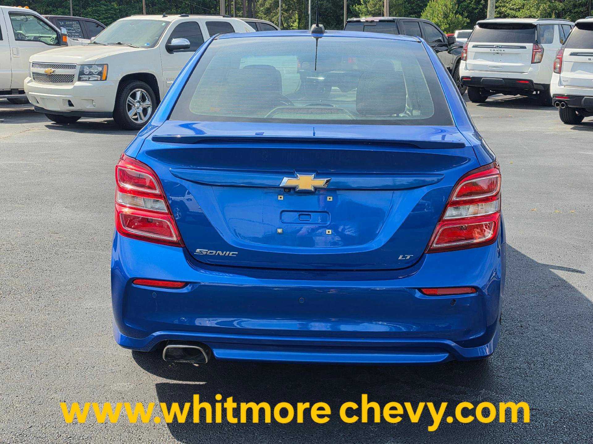 Used 2017 Chevrolet Sonic LT w/ Convenience Package FWD image 4