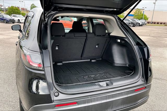Used 2023 Honda HR-V LX image 31