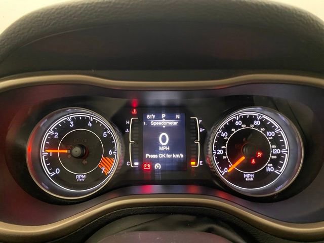 Used 2015 Jeep Cherokee Sport image 10