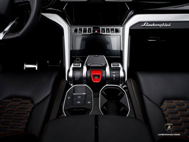 Used 2020 Lamborghini Urus AWD/4WD image 35