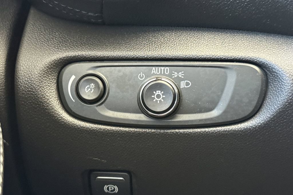 Used 2019 Chevrolet Blazer LT image 33