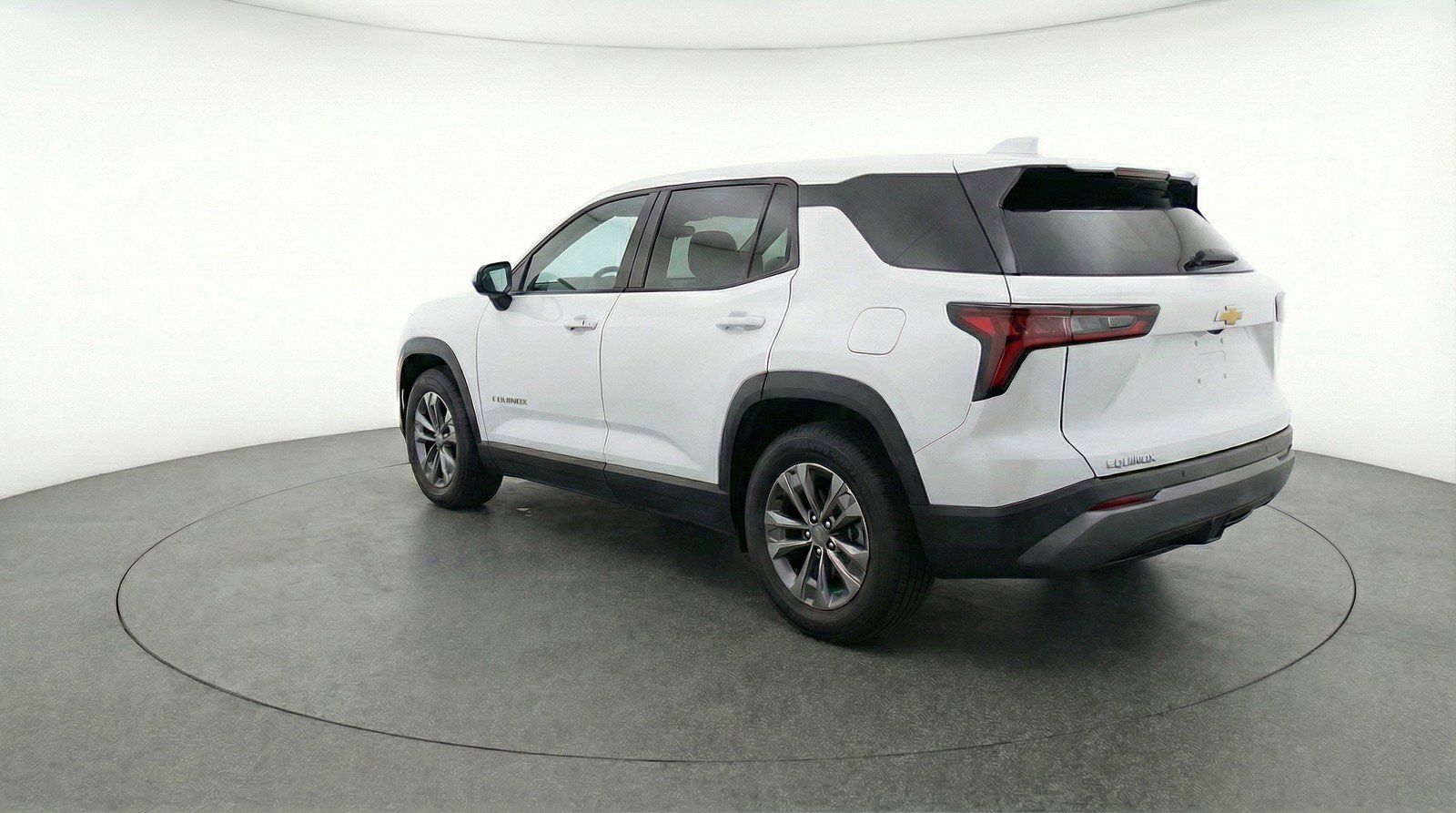 Used 2025 Chevrolet Equinox LT image 6