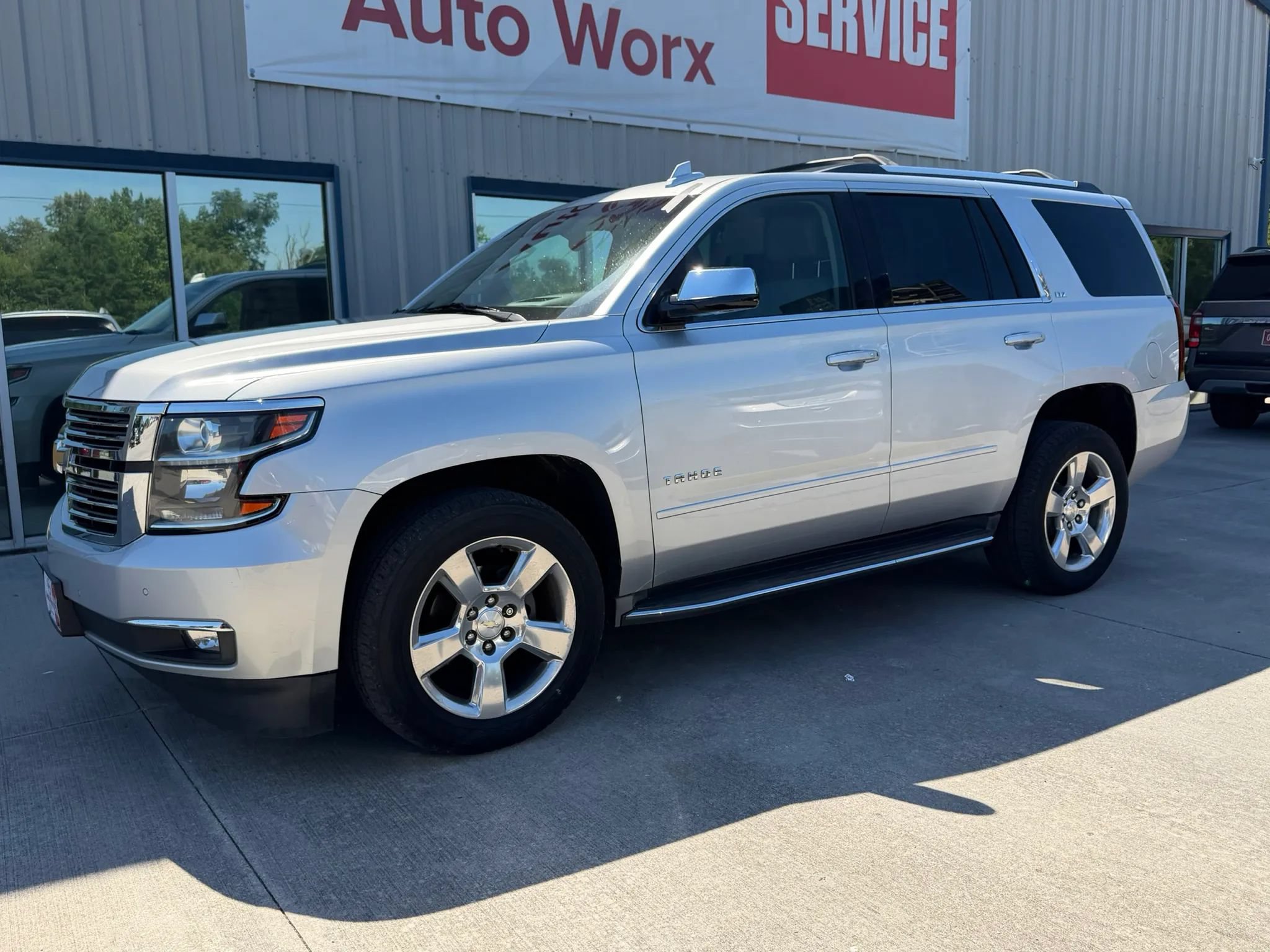 Used 2016 Chevrolet Tahoe LTZ AWD/4WD image 28