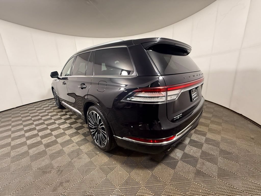 Certified 2023 Lincoln Aviator Black Label w/ Dynamic Handling Package AWD/4WD image 3