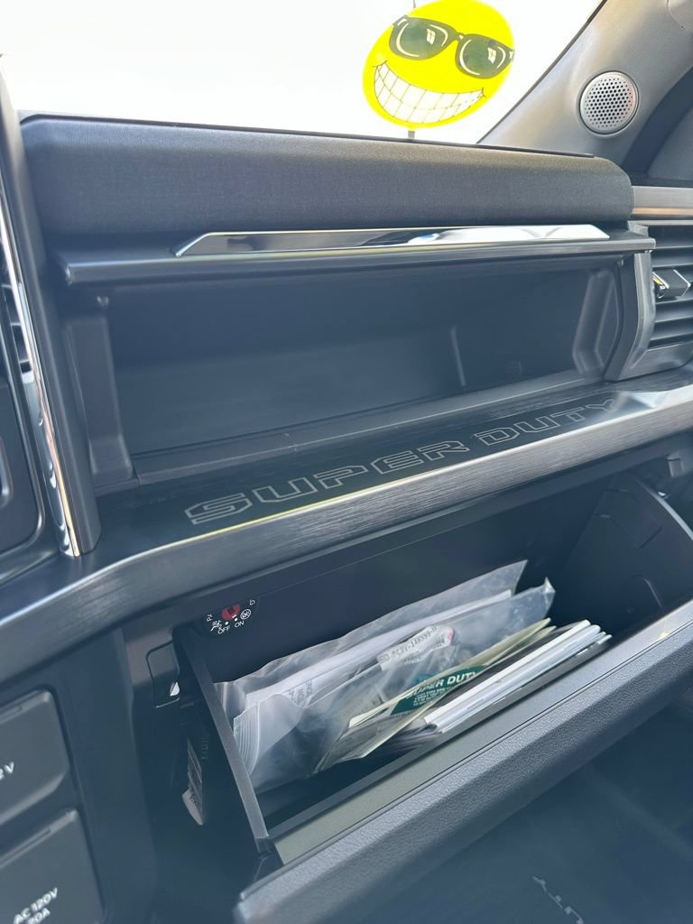 Used 2023 Ford F250 Lariat w/ Lariat Ultimate Package AWD/4WD image 19