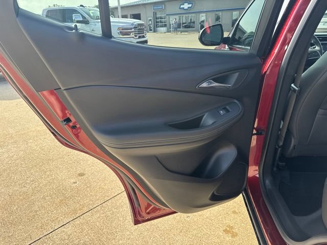 Used 2023 Buick Encore GX Essence w/ Experience Buick Package FWD image 20