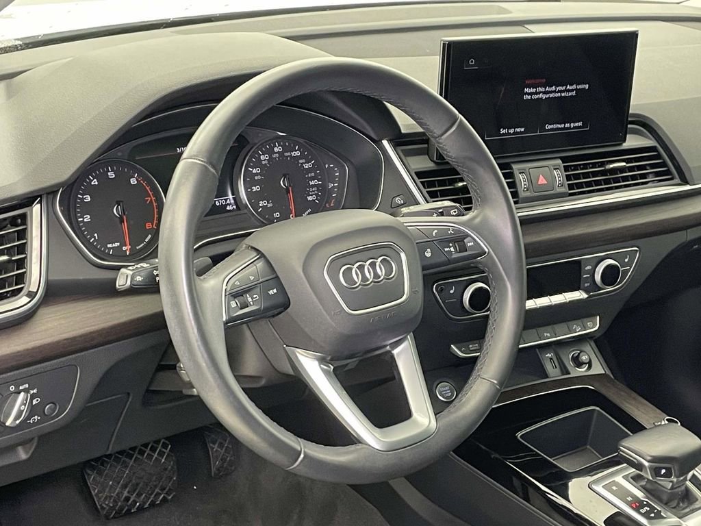 Certified 2023 Audi Q5 2.0T Premium w/ Convenience Package AWD/4WD image 4