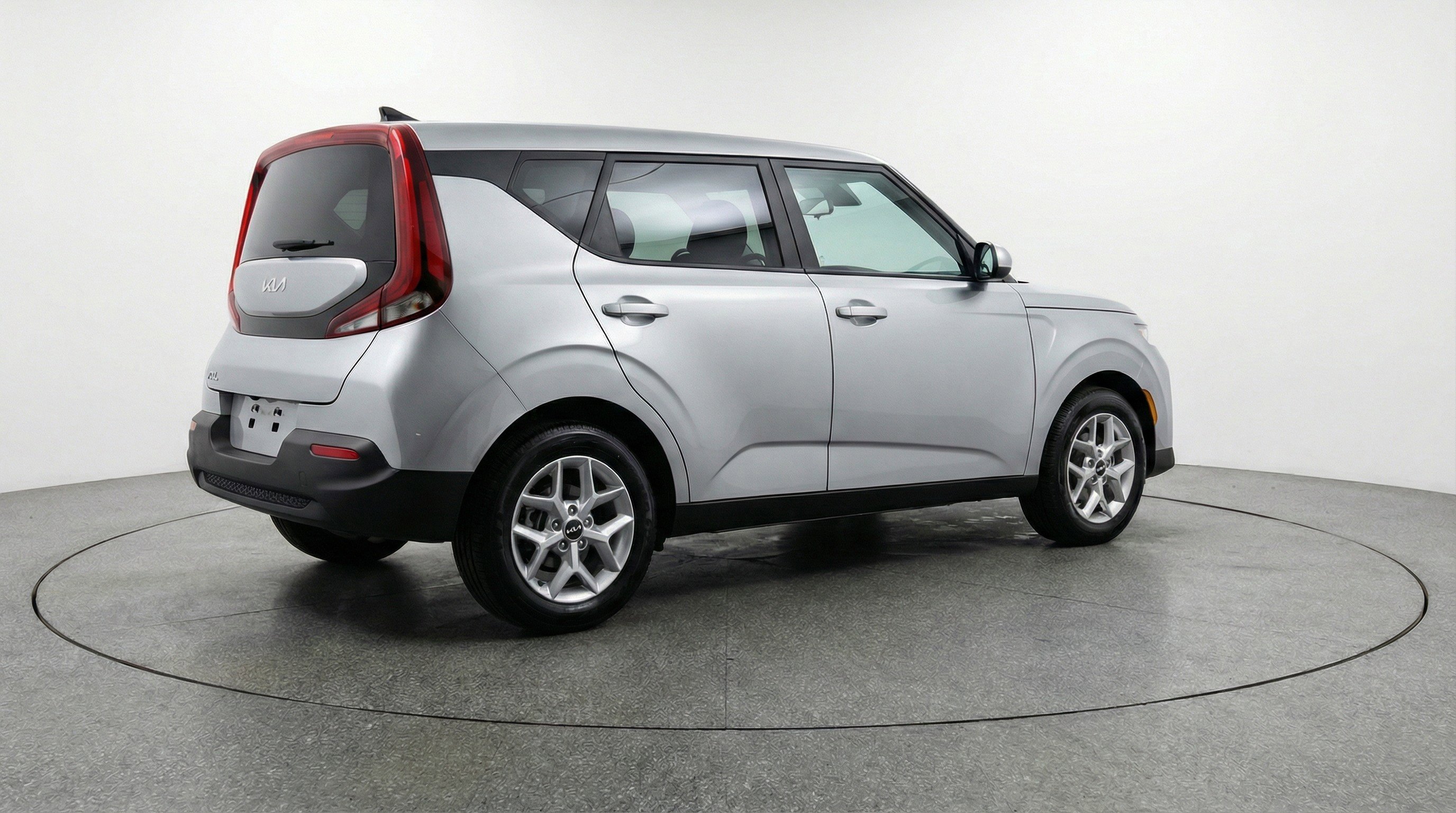 Used 2025 Kia Soul LX w/ LX Technology Package image 9