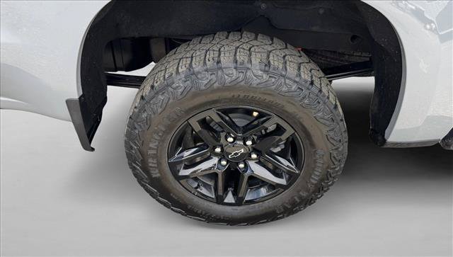 Used 2024 Chevrolet Silverado 1500 Custom Trail Boss w/ LPO, Dark Essentials Package AWD/4WD image 9